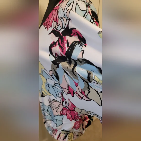 White House Black Market WHBM Multicolor Floral Blouse  SIZE M - Picture 8 of 11